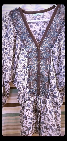 Maurices Tops - 3/4 Sleeve Peasant Top in Small